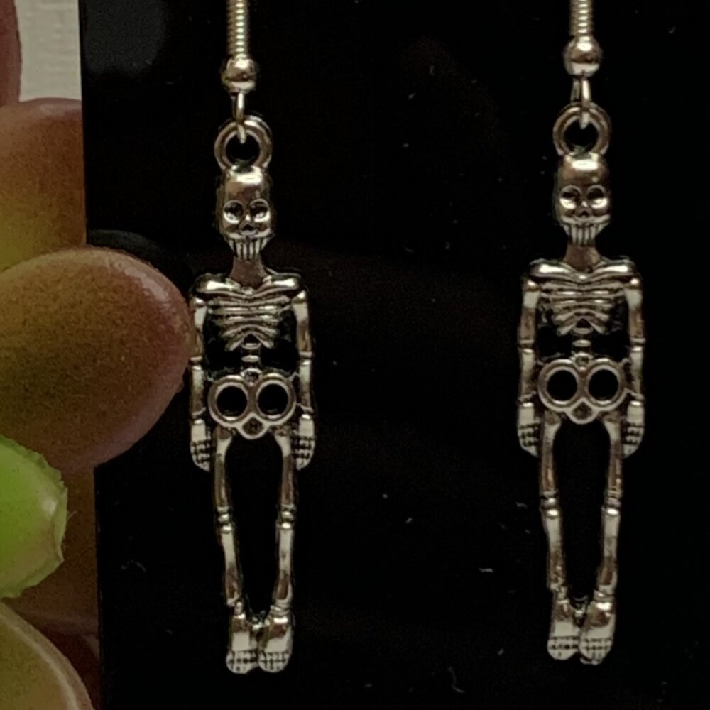 Skeleton Earring, Bones Earring, Halloween Earring, Punk Goth Earring, Skull